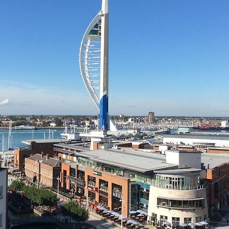 Gunwharf Quays Harbour Apartments Портсмут Екстер'єр фото